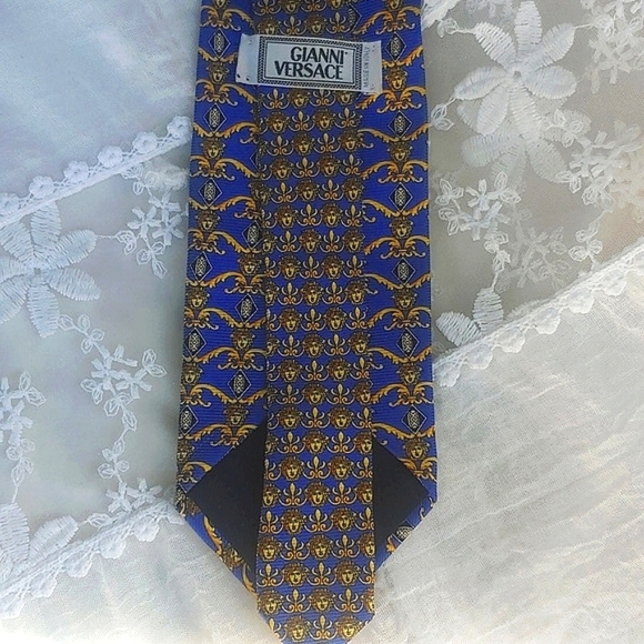 Gianni Versace Men's 100% Silk Tie in Blue and Gold - Picture 7 of 12